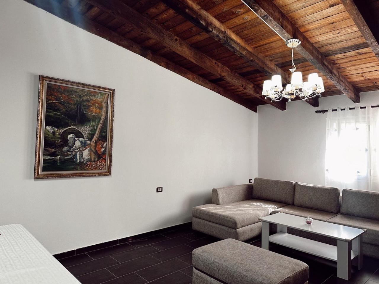 Oa'S Beach Apartment Vlorë Εξωτερικό φωτογραφία